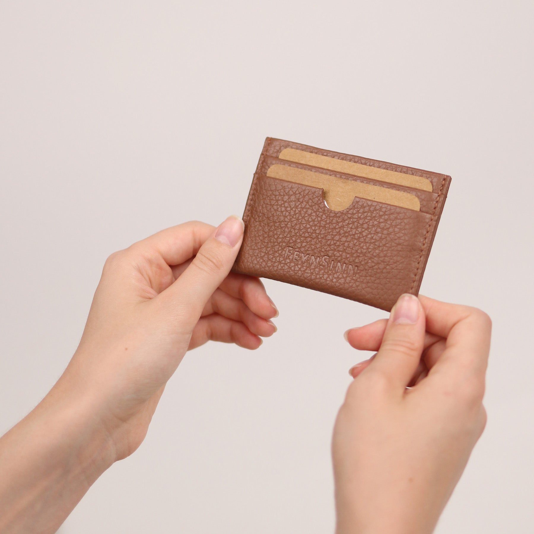 FEYNSINN BERLIN Kartenhalter Leder klein ADA schwarz 41989