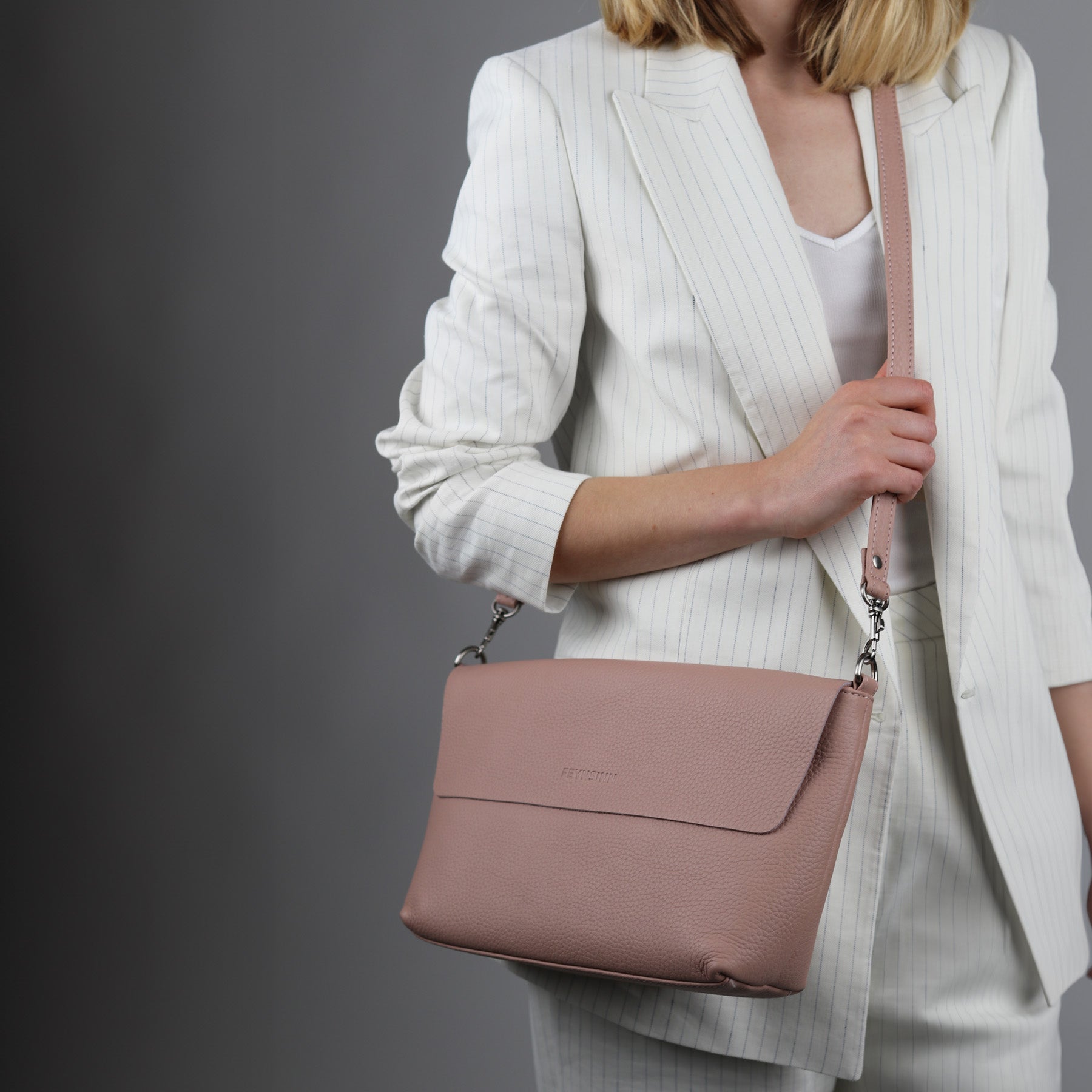 FEYNSINN BERLIN Schultertasche Leder LIVA M Umhängetasche Damen 45458