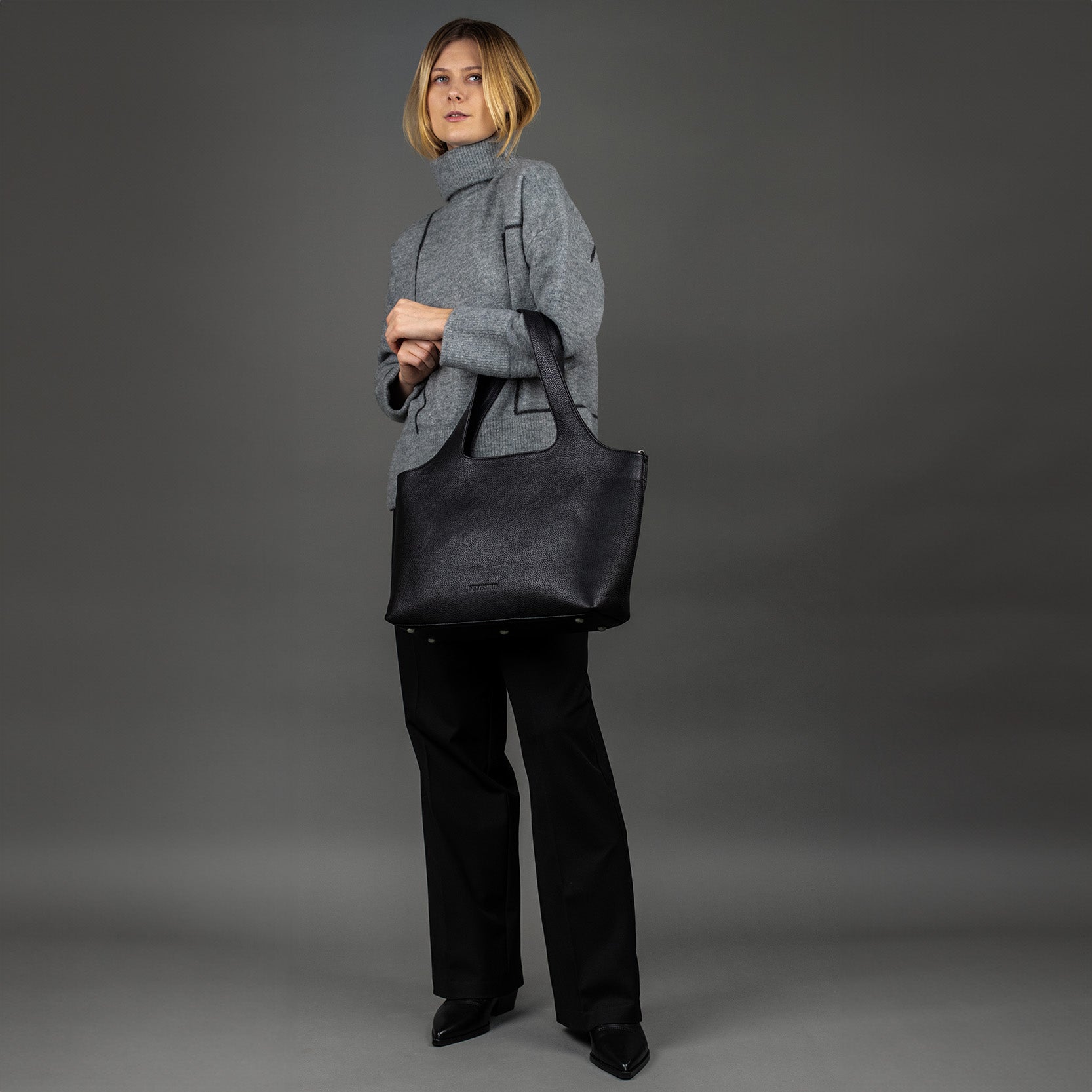 FEYNSINN Handtasche Leder NEA schwarz Ledertasche 44348