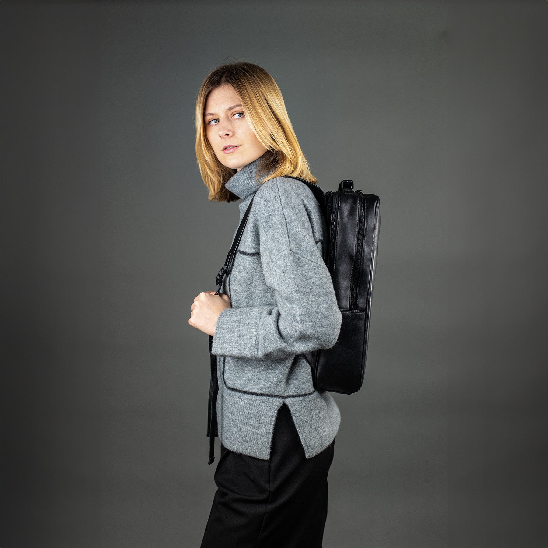 FEYNSINN Laptoprucksack Leder TJARK Large Kurierrucksack 44349