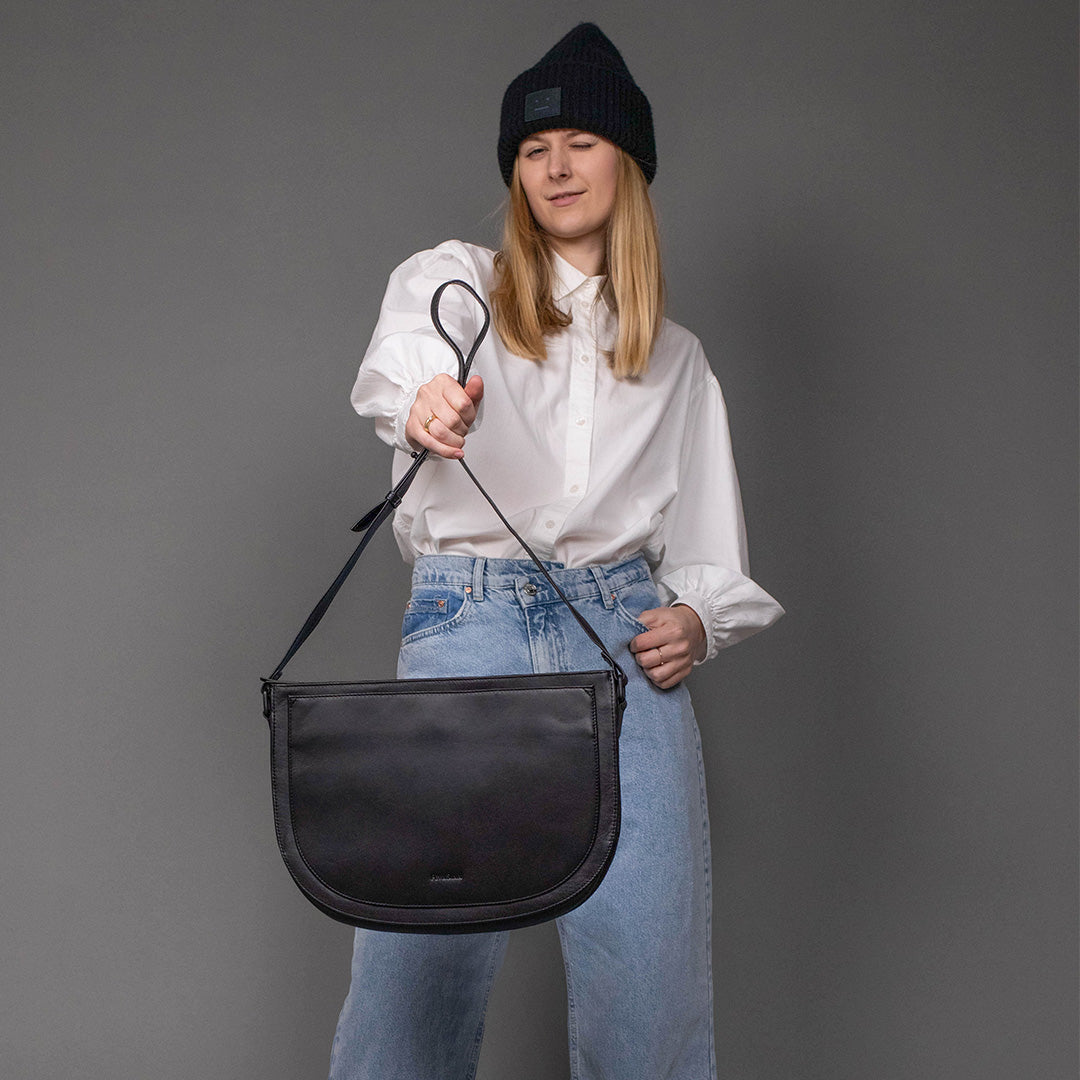 FEYNSINN BERLIN Schultertasche Leder SVEA schwarz 36809