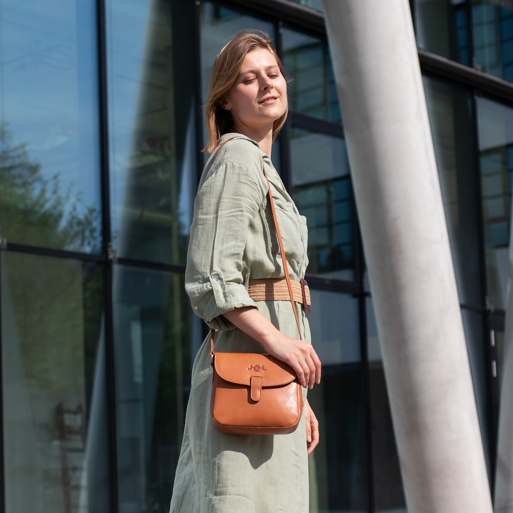 SID & VAIN Schultertasche Leder & Umhängetasche Leder klein IVY light-tan 39043