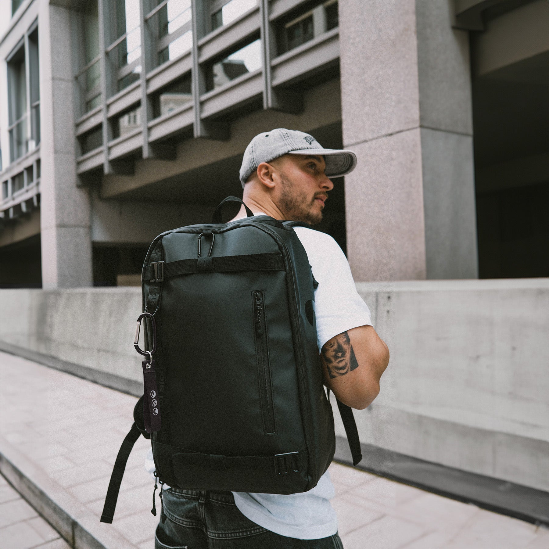 SONS OF ALOHA Rucksack schwarz Kane Skate-Backpack 13