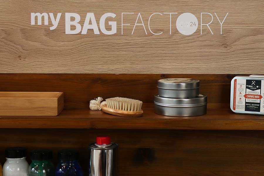 Werkzeug für die Produktion von Ledertaschen 