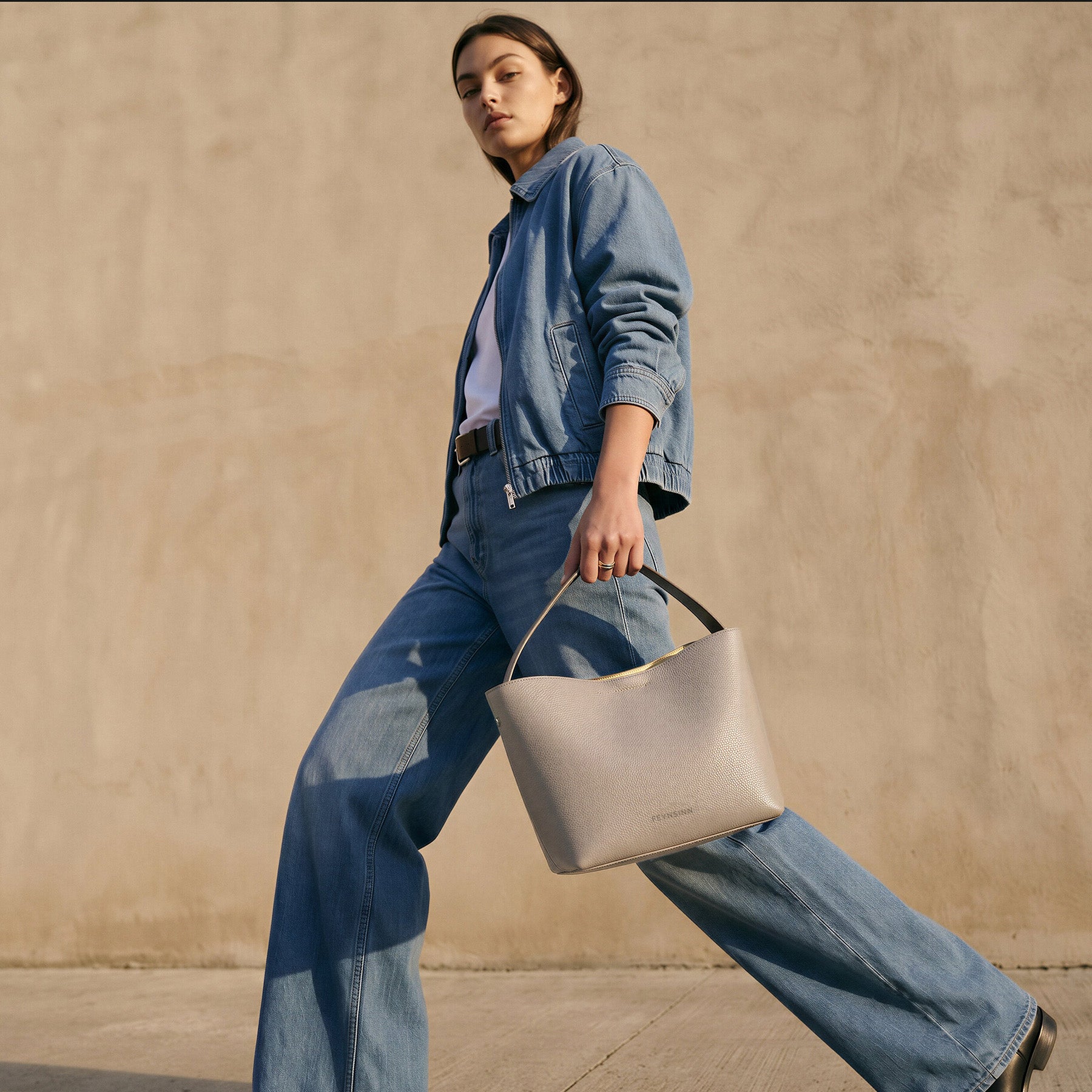 Shopper FINJA 6582 Inuse