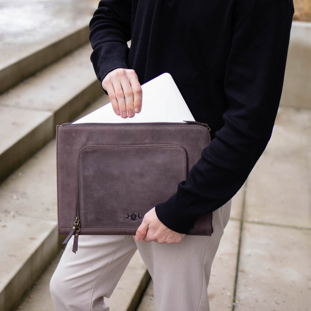 SID & VAIN Laptop-HÃ¼lle Leder CHELSEA beige braun Laptoptasche Zip 2