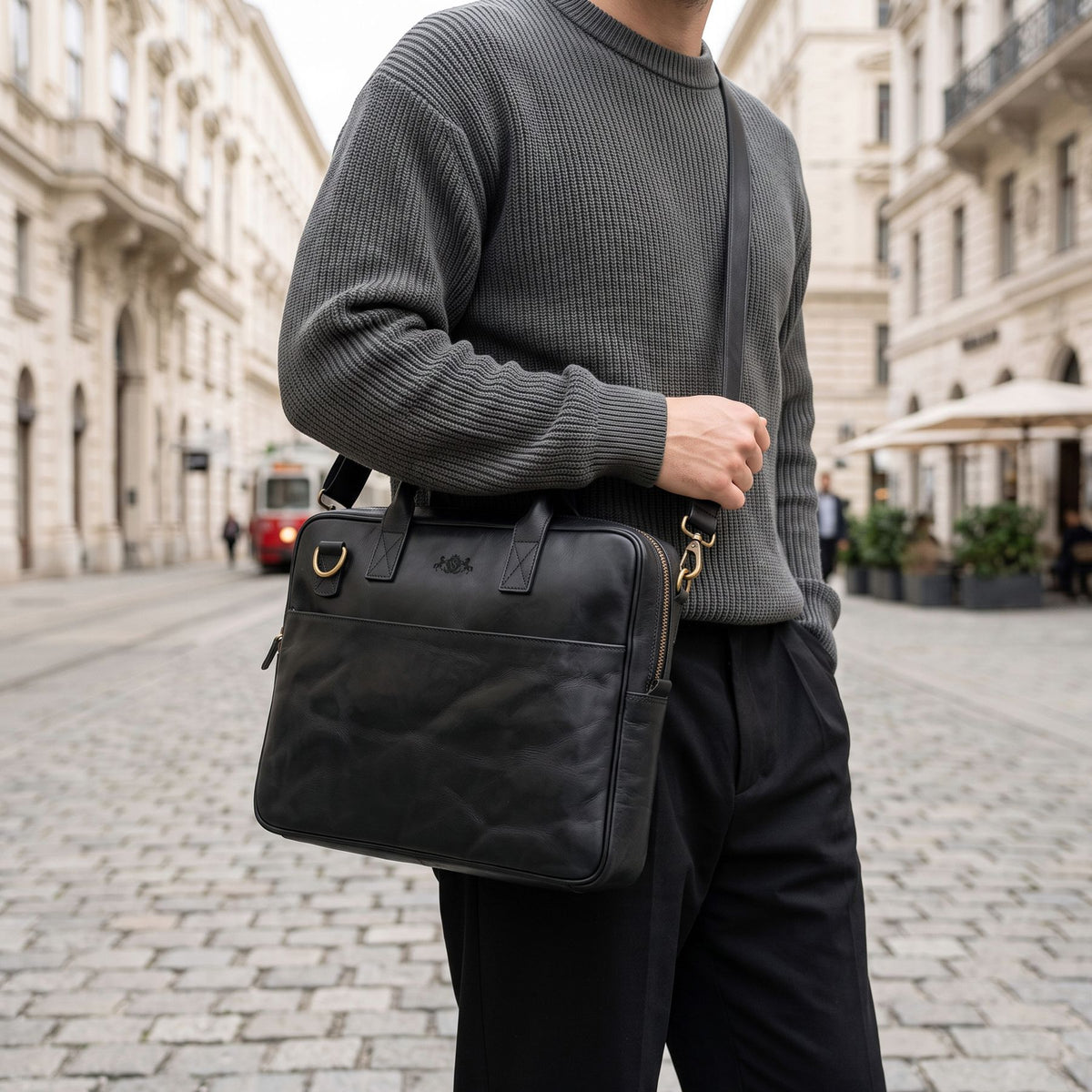 SID & VAIN Laptoptasche echt Leder 15" Zoll Laptop Umhängetasche Aktentasche Herren Business-Tasche ADEN gross schwarz inuse