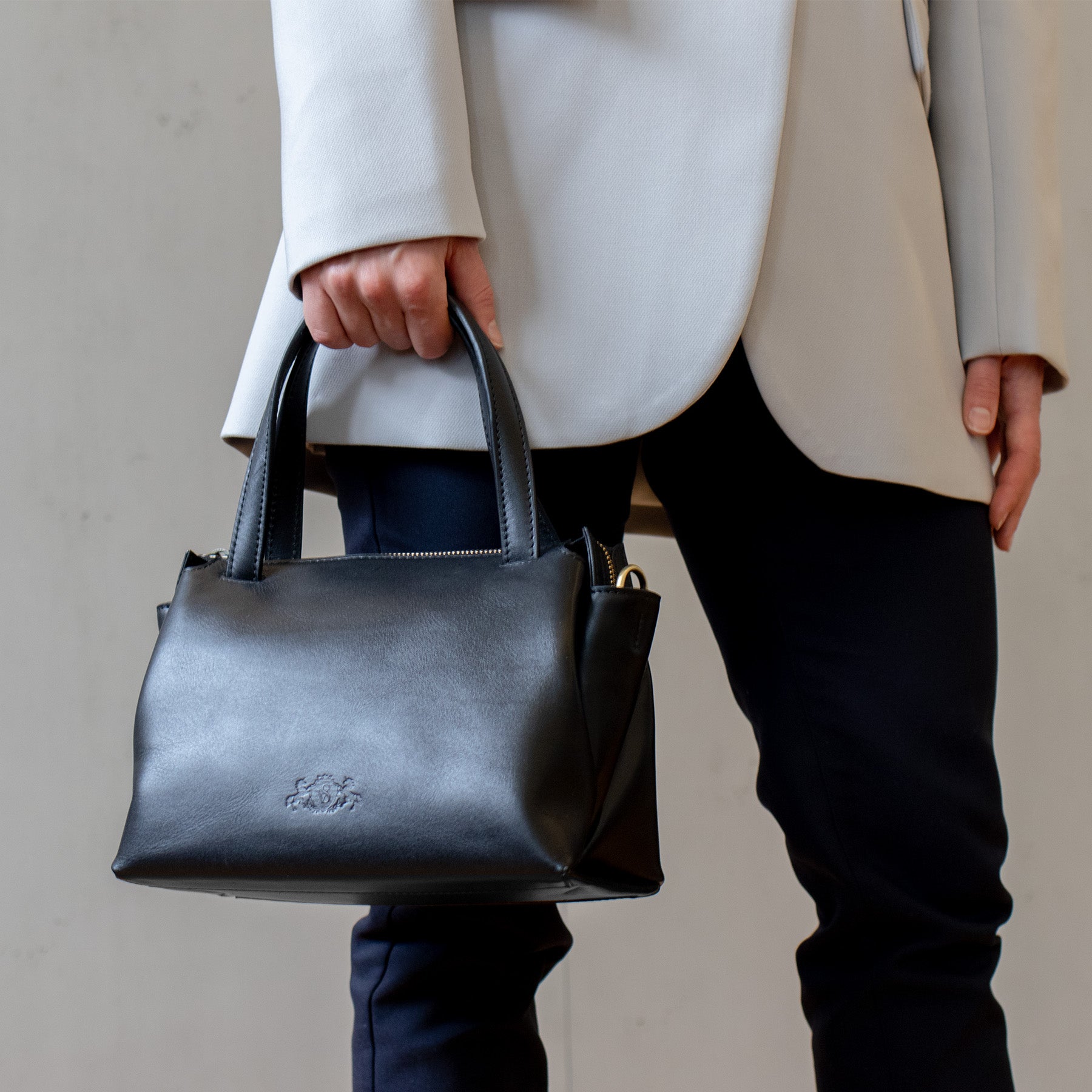 SID & VAIN Henkel & Umhängetasche Leder klein ATLANTA schwarz 39184