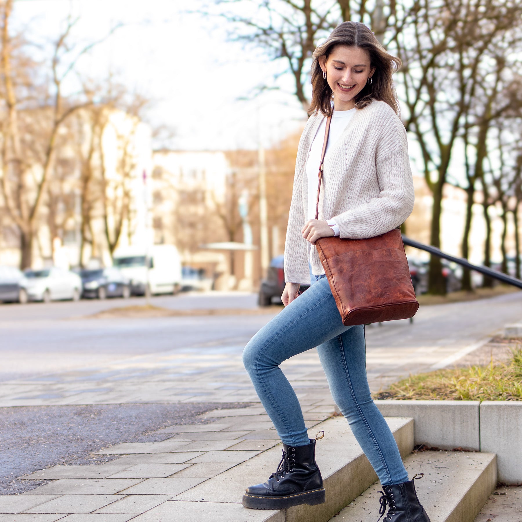 Sac bandoulière en cuir marron ARIA