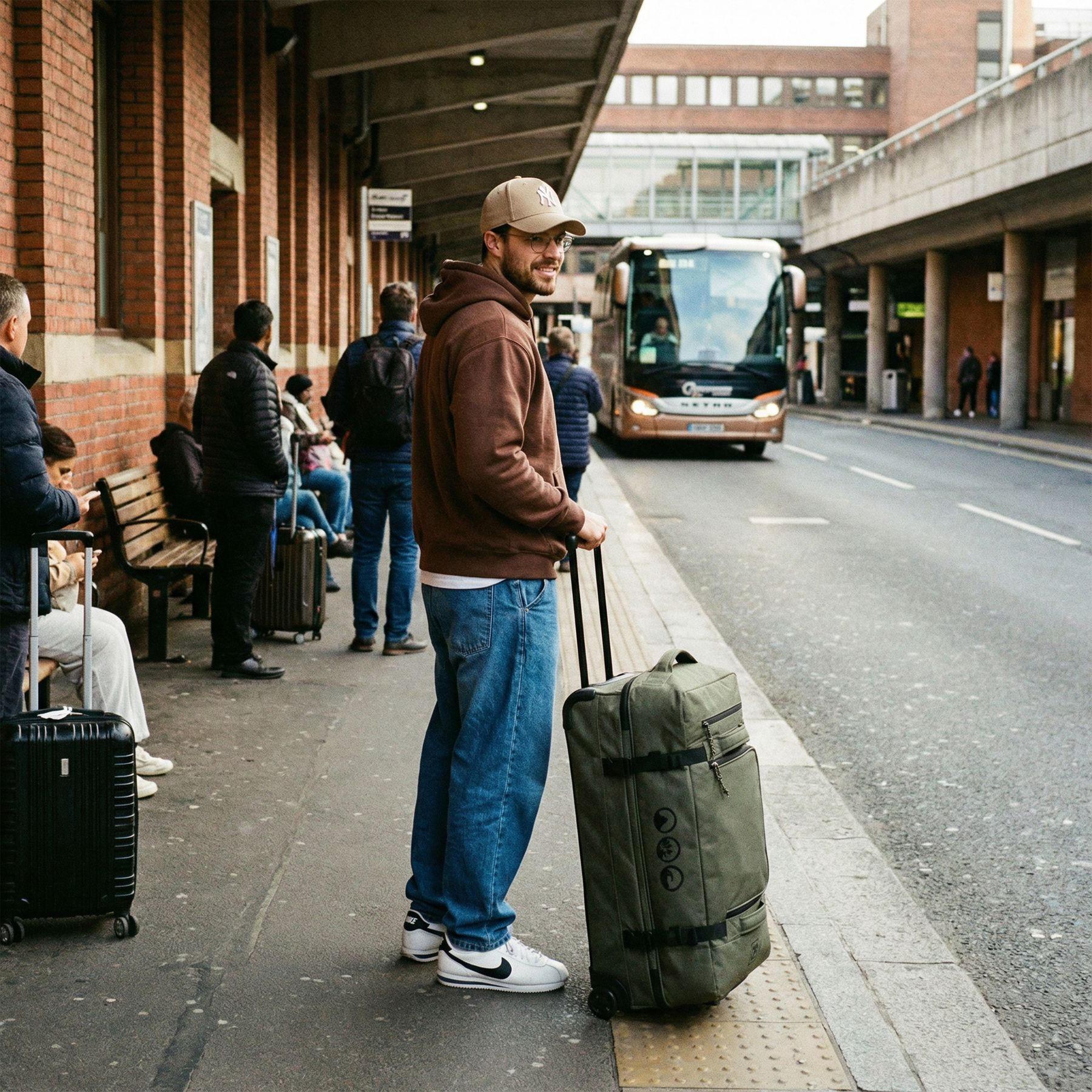 SONS OF ALOHA Travel bag with 2 wheels large many compartments KANE Soft shell duffel trolley suitcase olive luggage XL