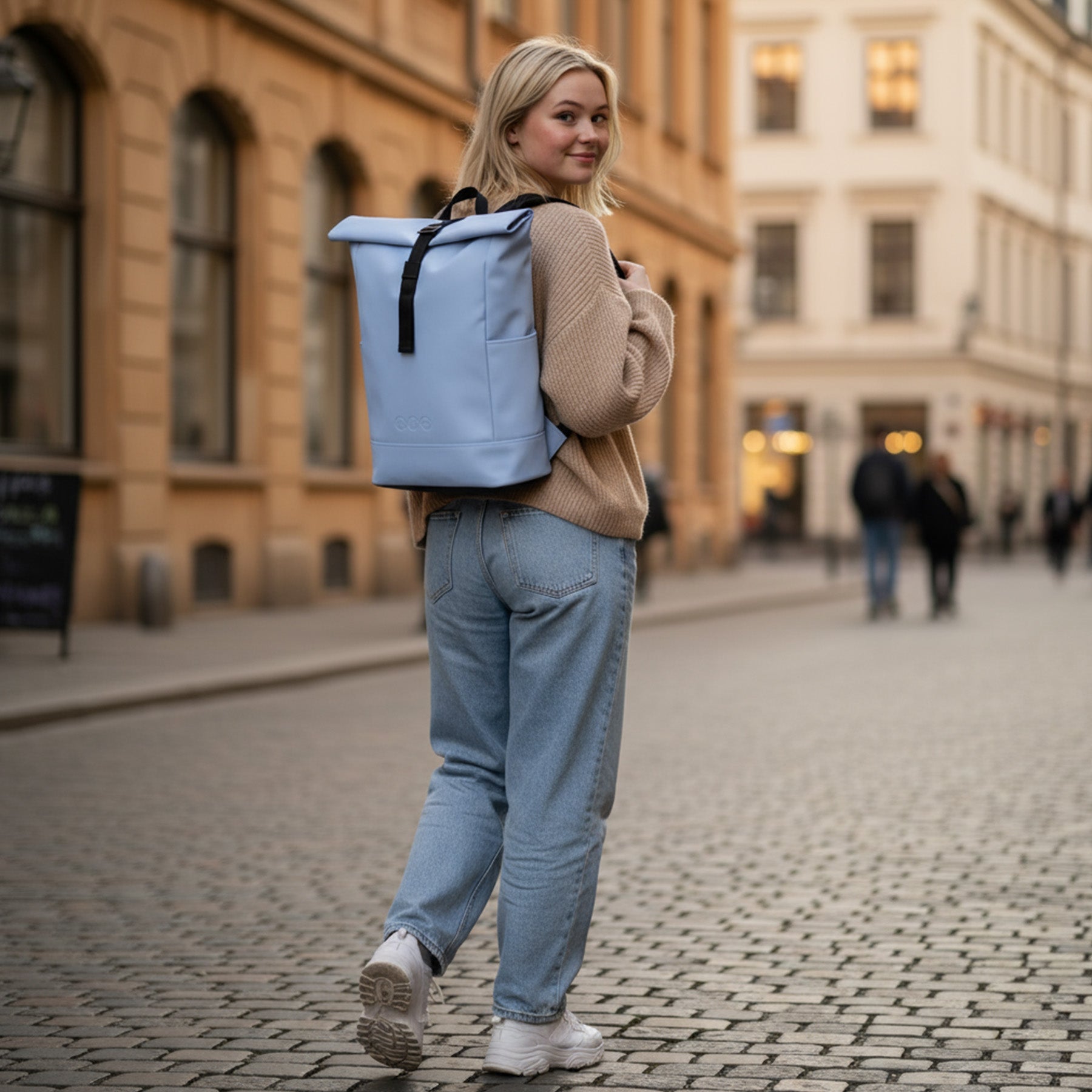 Rolltop backpack HOLU 15" laptop compartment