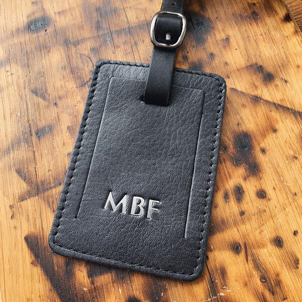 Hangtag in schwarz mit Prägung in silber